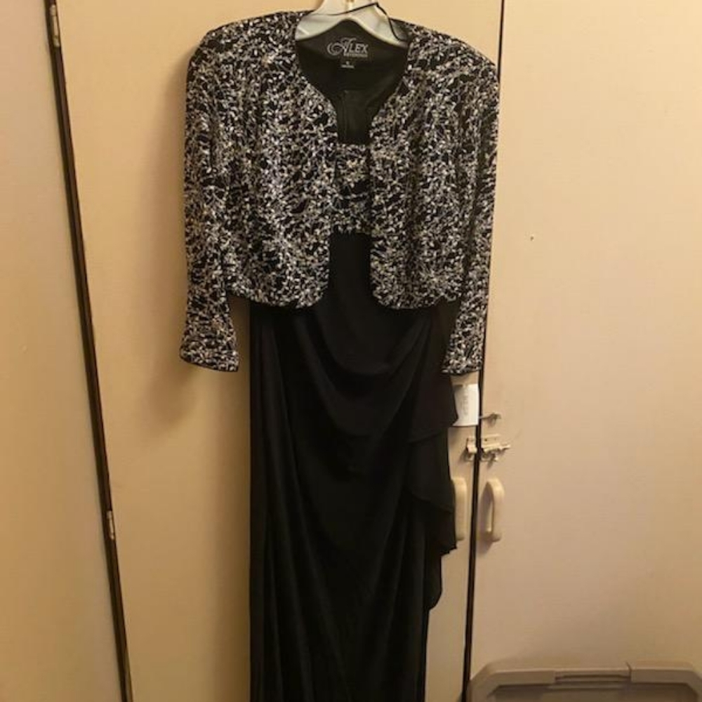 Evening Gown - Picture 2 of 5
